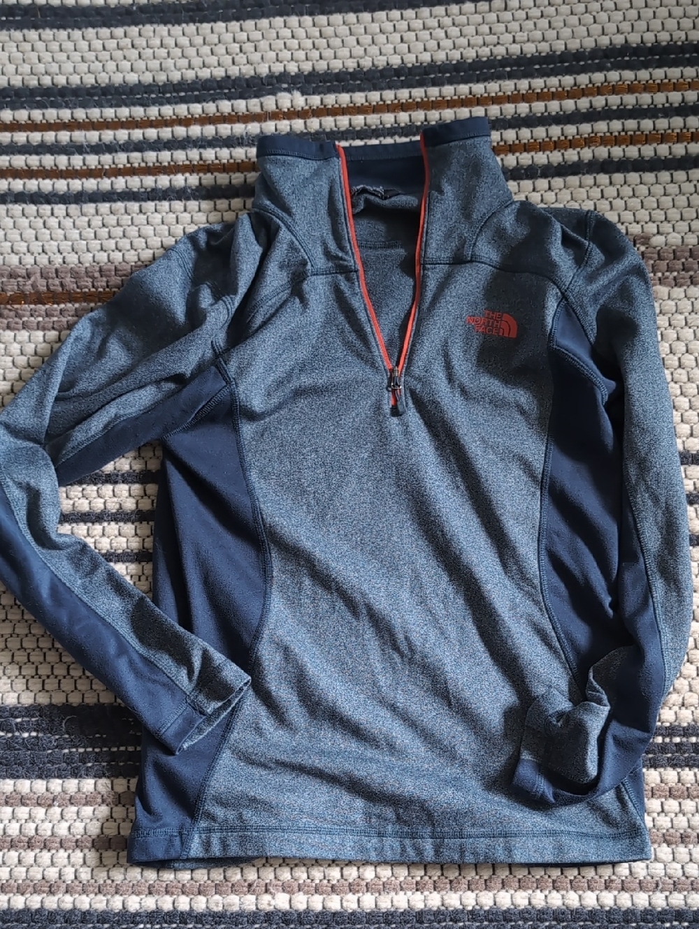 The North Face Men's Quarter Zip Pullover - Heathered Blue with Red Accents